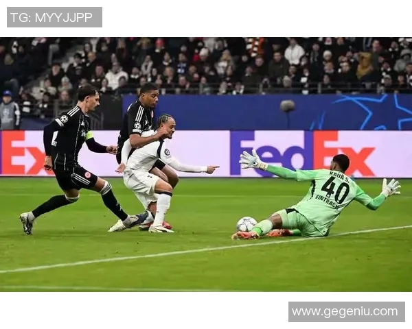 法兰克福客场大胜！势不可挡，击败奥格斯堡！