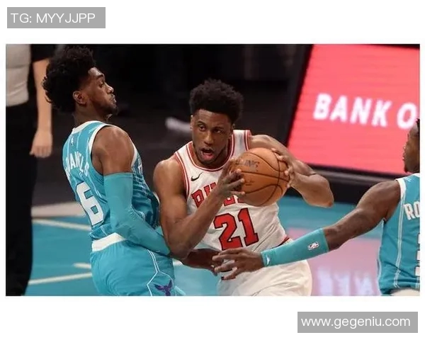 公牛主场大胜黄蜂，拉文献上高效表现