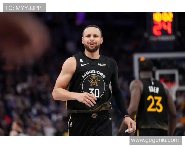 勇士取得四连胜！库里火热手感狂砍30分，点燃全场激情